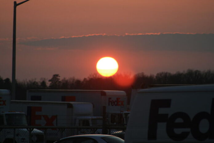 Sunset #3 3/17/2009 | Sunset @ Fedex GSP Ramp | Brendan Whatley | Flickr Sunset #3 3/17/2009 | Sunset @ Fedex GSP Ramp | Brendan Whatley | Flickr