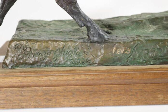 Lot - LORENZO GHIGLIERI BRONZE SCULPTURE, "THE NEW POWERFUL EXCHANGE ... Lot - LORENZO GHIGLIERI BRONZE SCULPTURE, "THE NEW POWERFUL EXCHANGE ...