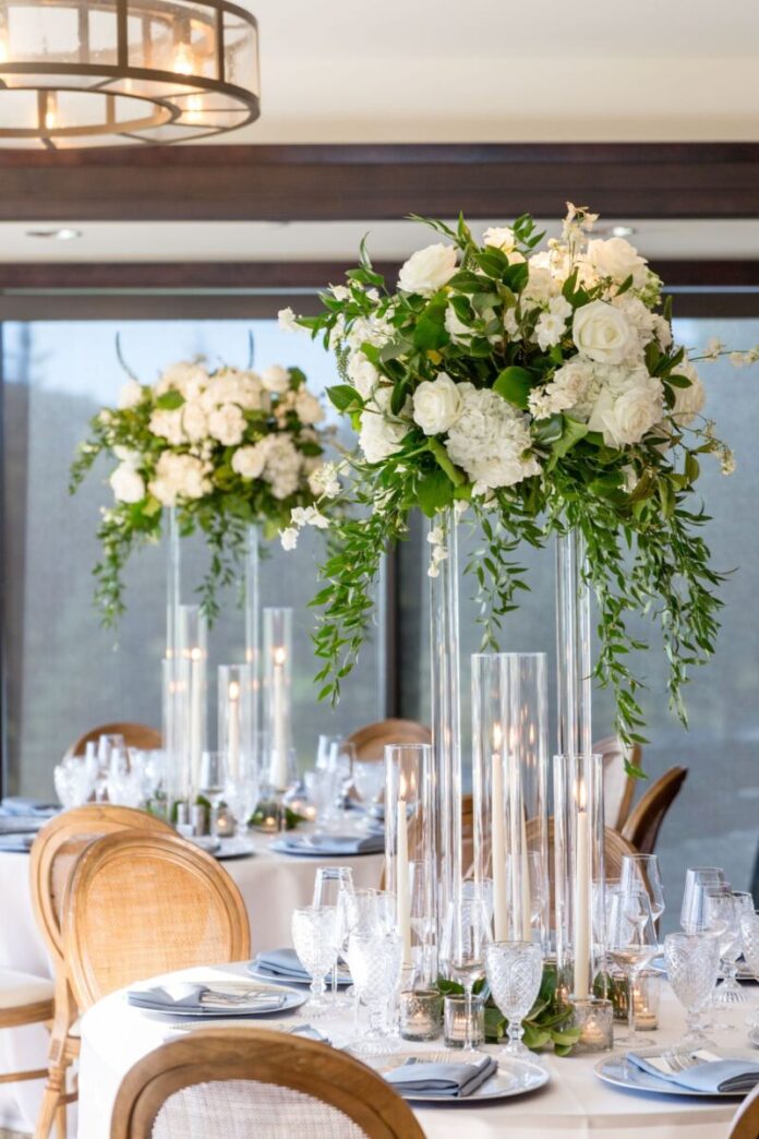 Elegant White Floral Wedding Centerpiece Elegant White Floral Wedding Centerpiece
