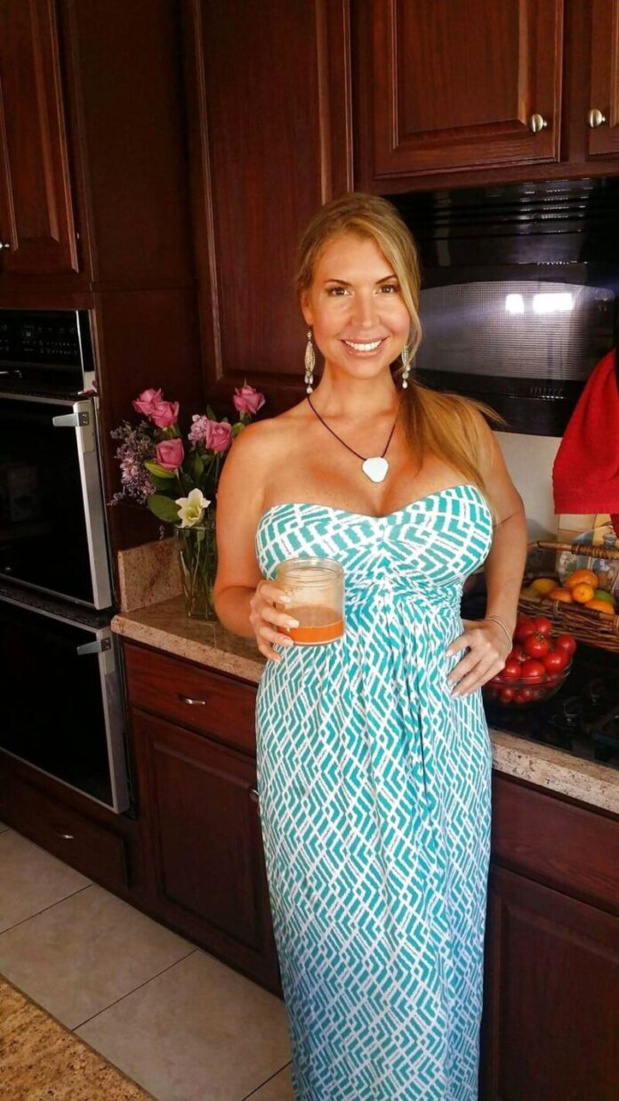 Jessica valant | Kayna whitworth, Dina manzo home, Mature lady